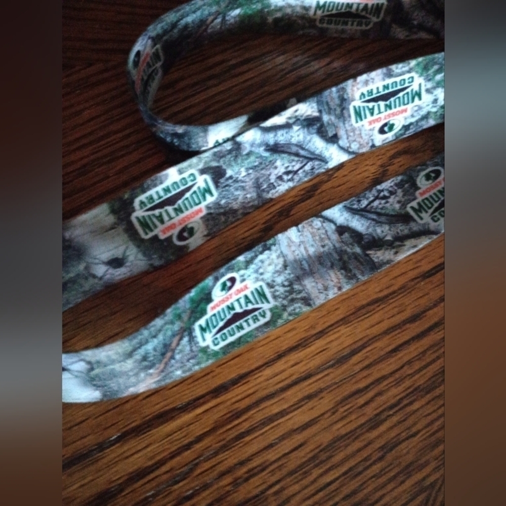 Two Mossy Oak Real Country Lanyards NWOT - Picture 4 of 4